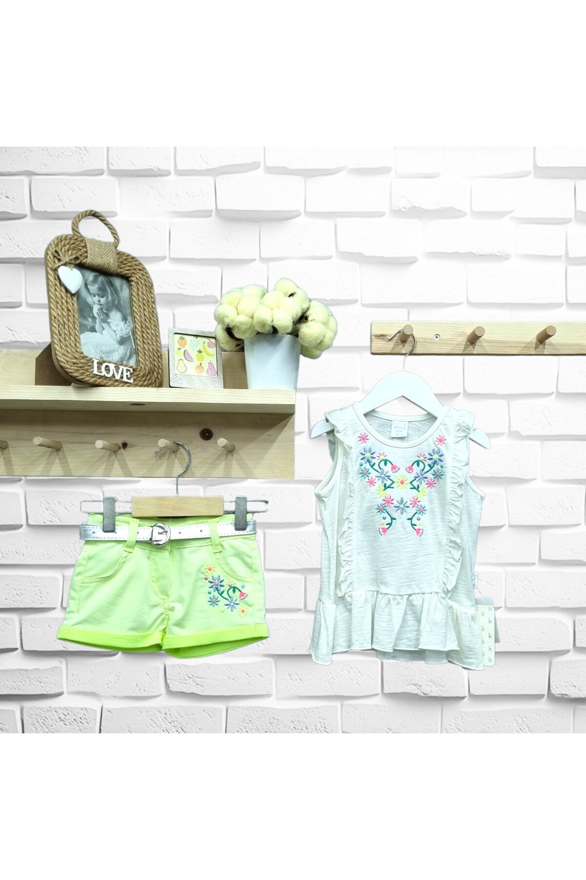 Wizzy Çiçek Nakışlı Keten Şortlu Takım